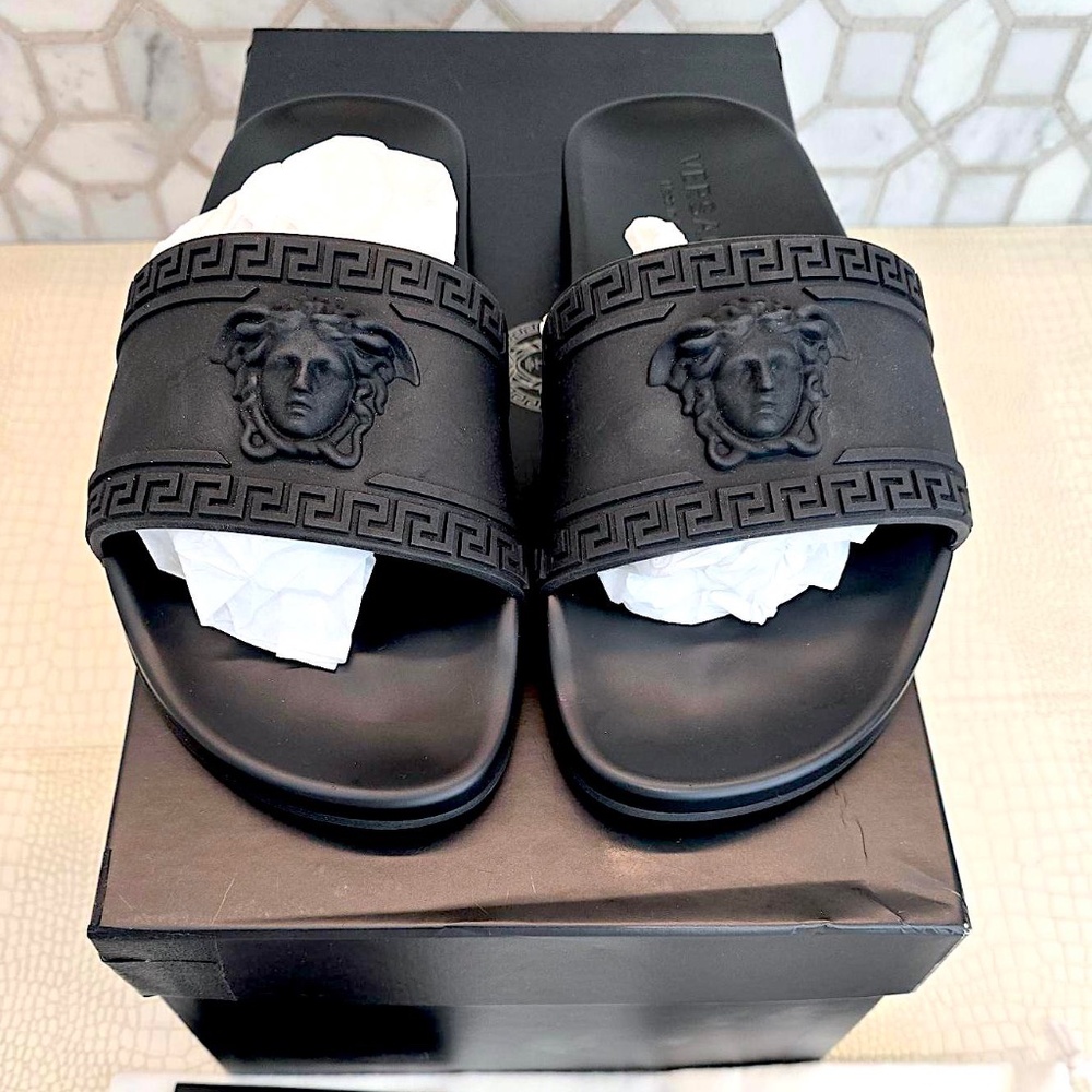 UNISEX Brand New Versace Women's Ciabatta Mare Gomma Rubber Slides Black (39EU)